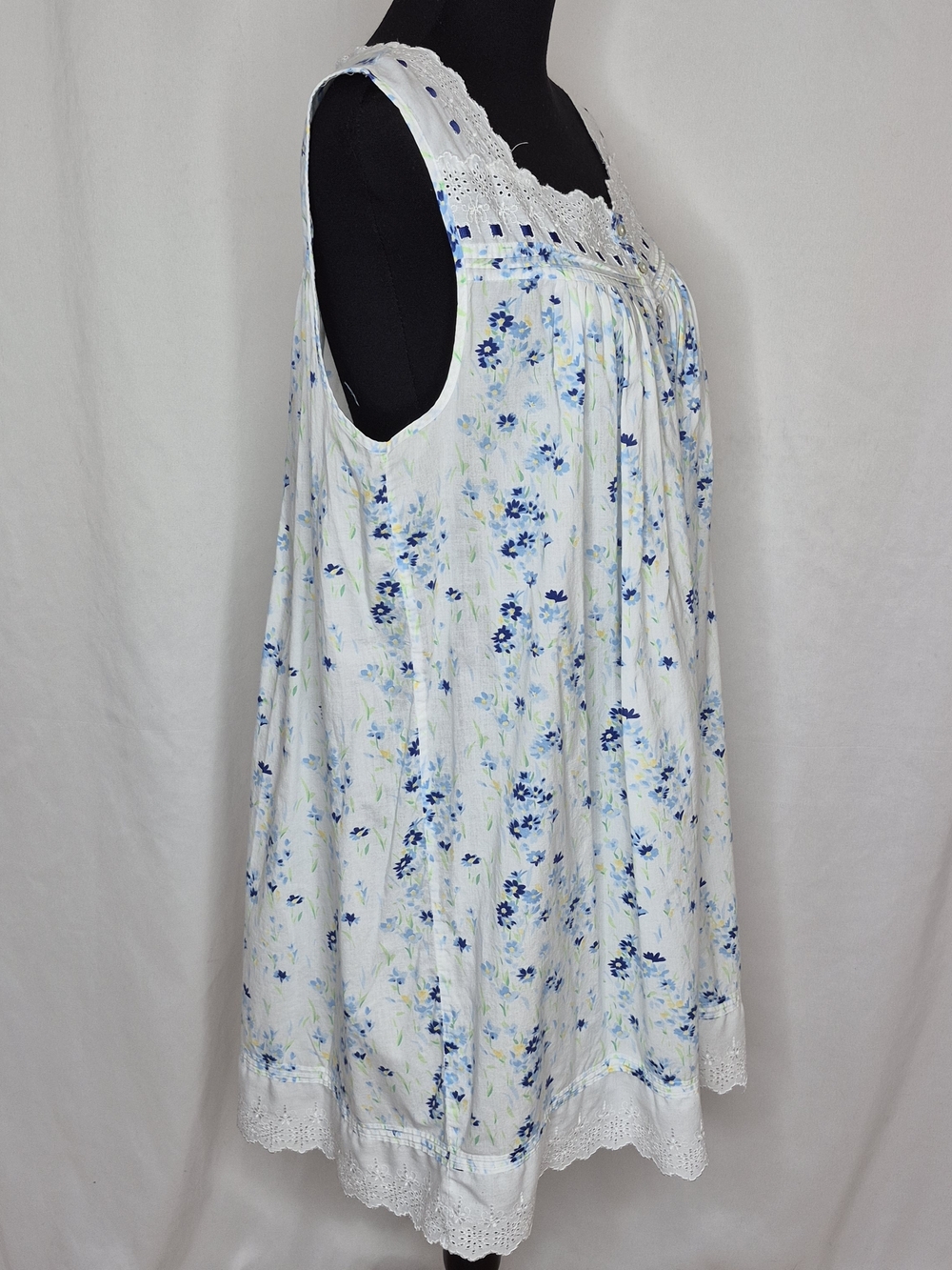 Eileen West "Ditsy" Floral Sleevelees Short Cotton Lawn Nightgown - Picture 3 of 12